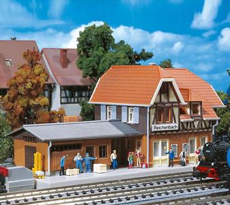 209508 Faller bahnhof reichenbach 212104_2.jpg